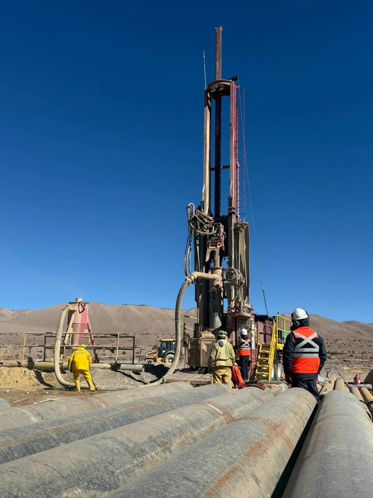 Equipos en terreno en el desierto de Atacama